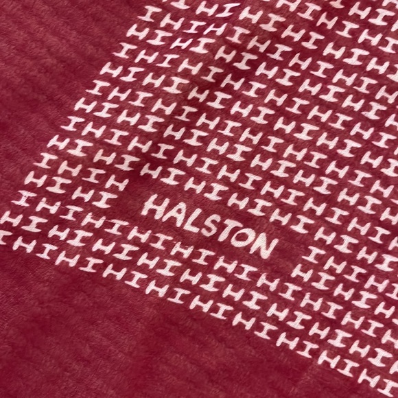Halston scarf / wrap - Picture 3 of 3